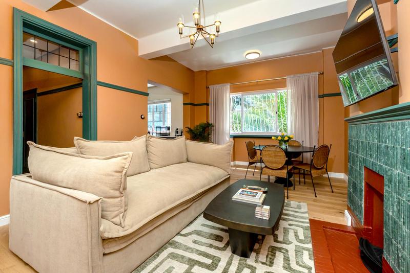 To Let 2 Bedroom Property for Rent in Sea Point Western Cape